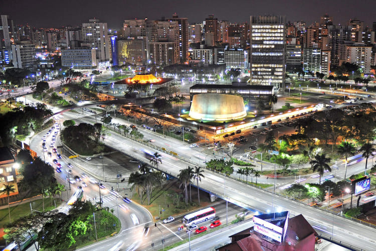 Making sense of feeling unrooted and looking for life in Santo André 